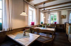 Gaststube Restaurant & Pension zum Hirschen