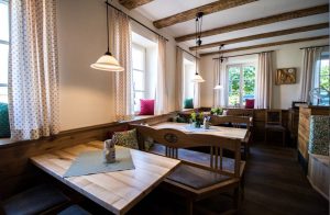 Gaststube Restaurant & Pension zum Hirschen